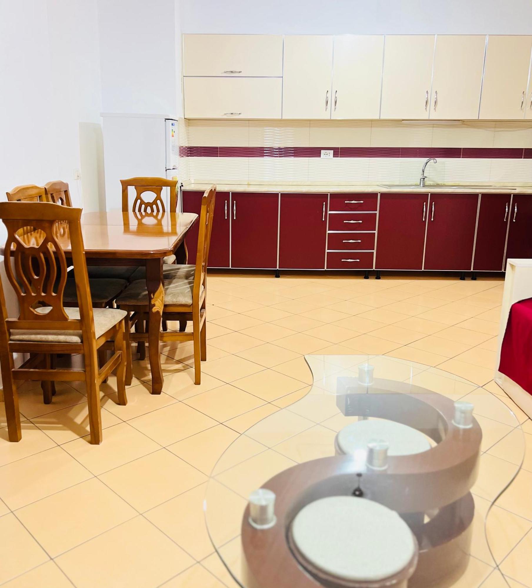 Leonard Apartment Tirana Esterno foto
