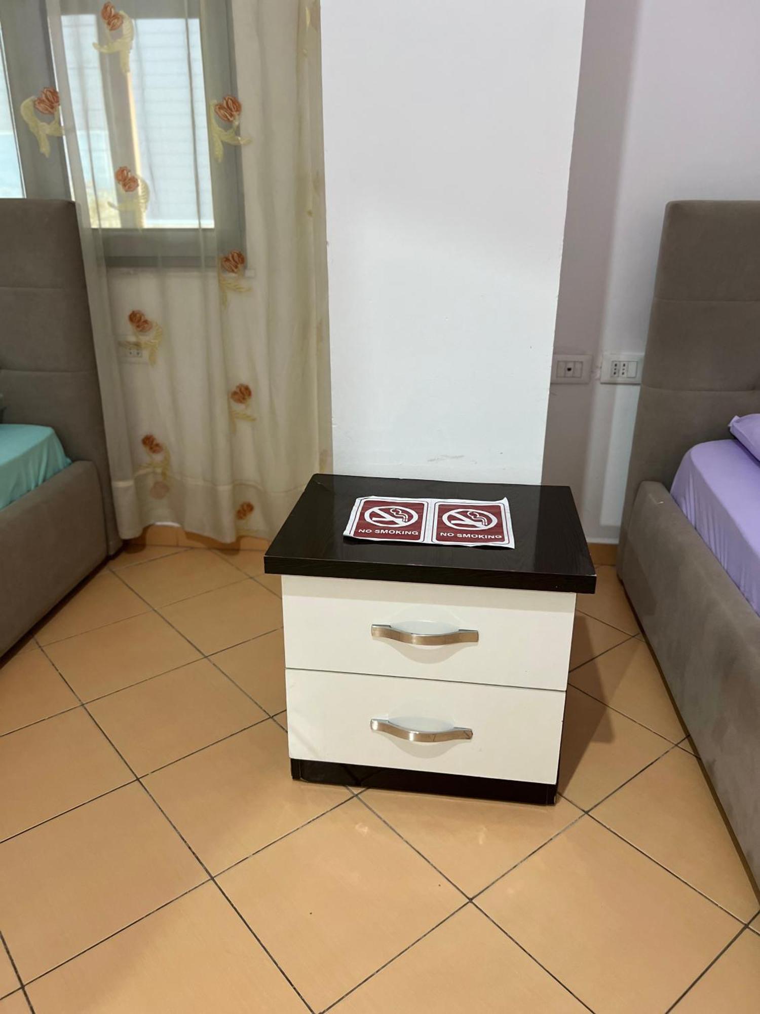 Leonard Apartment Tirana Esterno foto